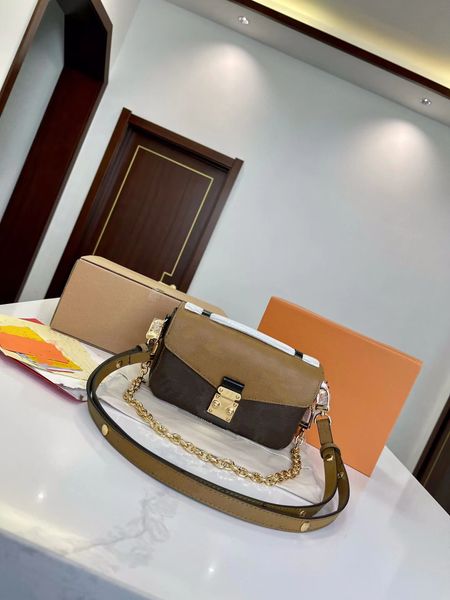 luxury fashion designer women's messenger bag classic element chain removable design vintage full shoulder back underarm bag
luxury fashion designer women's messenger bag classic element chain removable design vintage full shoulder back underarm bag