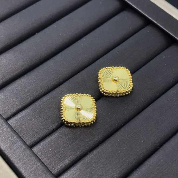 four leaf clover stud earrings designer women gold silver mother-of-pearl charm jewelry valentine's wedding party gift, Golden;silver
four leaf clover stud earrings designer women gold silver mother-of-pearl charm jewelry valentine's wedding party gift, Golden;silver