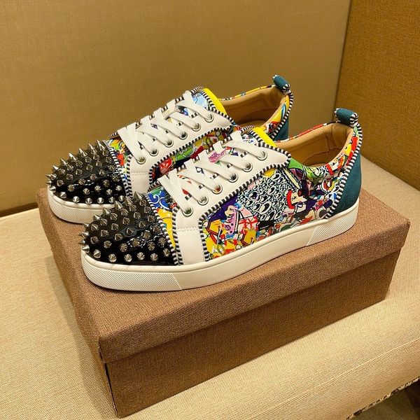 luxury men's and women's rivets low-red bottom shoes graffiti printing casual sneakers leather toe nails casual party flat shoes m, Black
luxury men's and women's rivets low-red bottom shoes graffiti printing casual sneakers leather toe nails casual party flat shoes m, Black
