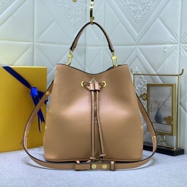 designer bag women's bucket bag luxury shoulder bag leather embossed handbag purse crossbody bag handbag shopping essential
designer bag women's bucket bag luxury shoulder bag leather embossed handbag purse crossbody bag handbag shopping essential