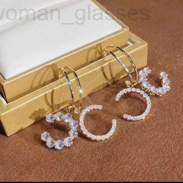 charm designer 925 silver needle diamond inlaid zircon letter earrings korean minority design personality temperament light luxury female zw, Golden
charm designer 925 silver needle diamond inlaid zircon letter earrings korean minority design personality temperament light luxury female zw, Golden