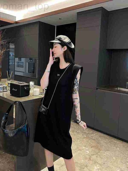 basic & casual dresses designer p family 23 summer new fashion cool triangle shoulder pad sleeveless loose slim dress with bag kq8d, Black;gray
basic & casual dresses designer p family 23 summer new fashion cool triangle shoulder pad sleeveless loose slim dress with bag kq8d, Black;gray