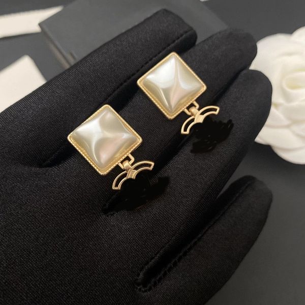 vintage stud earrings luxury designer earring letters jewelry women wedding party gifts, Golden;silver
vintage stud earrings luxury designer earring letters jewelry women wedding party gifts, Golden;silver