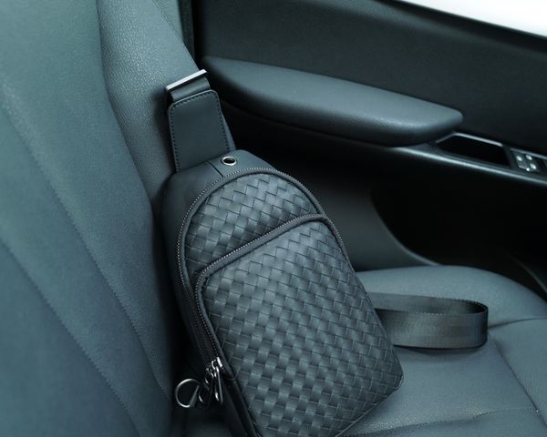 men women shoulder designer totes bag luxury casual travelling hangbags for man tote crossbody bags
men women shoulder designer totes bag luxury casual travelling hangbags for man tote crossbody bags