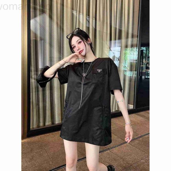 basic & casual dresses designer p family 22 spring summer new classic nylon triangle back drawcord design h-shaped slim versatile dress 0f3f, Black;gray
basic & casual dresses designer p family 22 spring summer new classic nylon triangle back drawcord design h-shaped slim versatile dress 0f3f, Black;gray