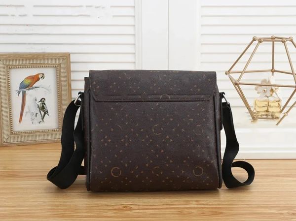 2023 luxury trio designer messenger bag three zone traveler studio reverse canvas men's crossbody fashion men's shoulder bag walle
2023 luxury trio designer messenger bag three zone traveler studio reverse canvas men's crossbody fashion men's shoulder bag walle