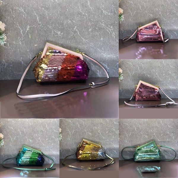 sequins handheld clip bag women designer bags evening clutch underarm bag leather fashion shoulder diagonal straddle bag 230715
sequins handheld clip bag women designer bags evening clutch underarm bag leather fashion shoulder diagonal straddle bag 230715