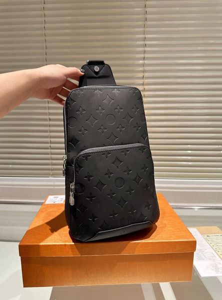 avenue sling bag mens designer 5a leather shoulder bags mans luxurys designers cross body purse wallet hobos message handbag tote belt bag b
avenue sling bag mens designer 5a leather shoulder bags mans luxurys designers cross body purse wallet hobos message handbag tote belt bag b