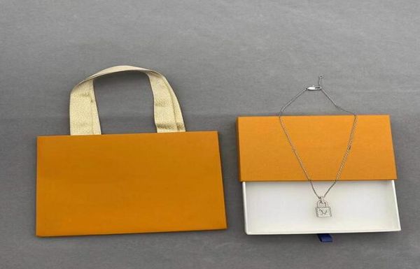 designer gold lock necklaces fashion letter women party wedding classics necklace gift hip hop jewelry8312287, Silver
designer gold lock necklaces fashion letter women party wedding classics necklace gift hip hop jewelry8312287, Silver