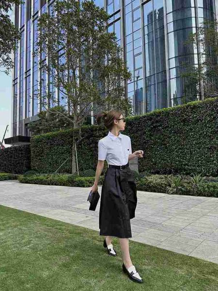 basic & casual dresses designer p family spring/summer new fashion classic pocket triangle decoration white shirt panel nylon lapel waist dr, Black;gray
basic & casual dresses designer p family spring/summer new fashion classic pocket triangle decoration white shirt panel nylon lapel waist dr, Black;gray