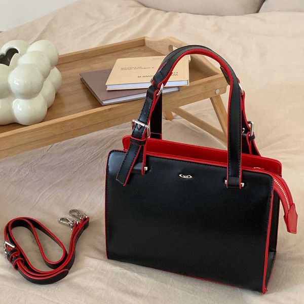 tote bag vivi shoulder bags designer handbag western new trendy high quailty square women s crossbody messenger bags 230805
tote bag vivi shoulder bags designer handbag western new trendy high quailty square women s crossbody messenger bags 230805