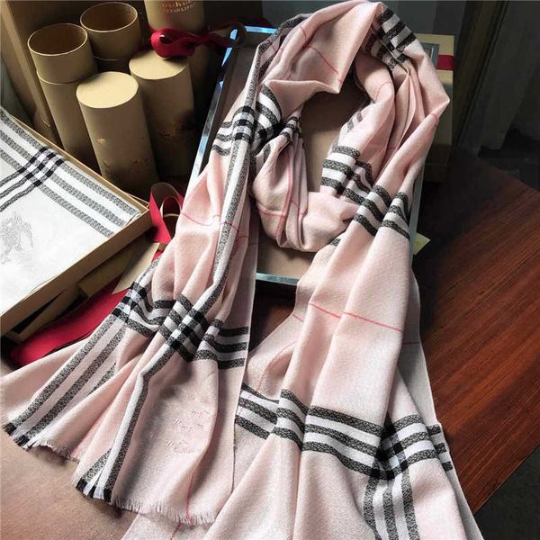 winter and autumn b urbbery scarf online store autumn new pattern plaid fingerprint big shawl women's scarf selling style, Blue;gray
winter and autumn b urbbery scarf online store autumn new pattern plaid fingerprint big shawl women's scarf selling style, Blue;gray