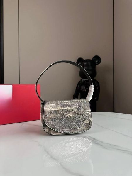 shoulder bag with flashing diamond tote clutch flap bag crossbody bags designer girl fashion evening cards handbag wallets coin purse
shoulder bag with flashing diamond tote clutch flap bag crossbody bags designer girl fashion evening cards handbag wallets coin purse
