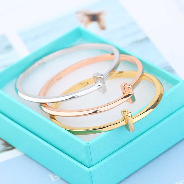 designer new fashion versatile t-shaped closed bracelet fine edition light body small fresh women's student simple bracelet japanese an, Black
designer new fashion versatile t-shaped closed bracelet fine edition light body small fresh women's student simple bracelet japanese an, Black