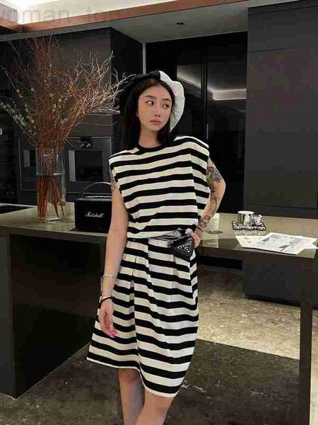 basic & casual dresses designer p family 23 summer new style stripe shoulder pad slim dress with waistpack 5u18, Black;gray
basic & casual dresses designer p family 23 summer new style stripe shoulder pad slim dress with waistpack 5u18, Black;gray