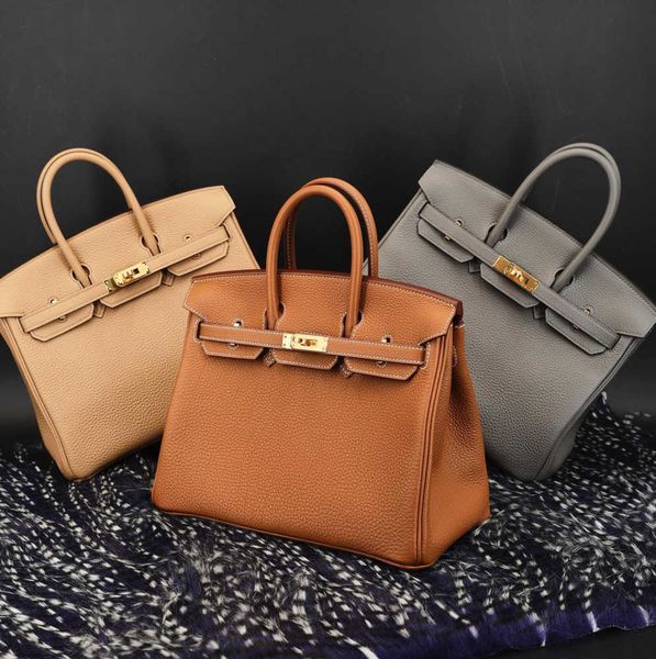 7a quality birkin bag genuine leather luxurys designer womens mens with scarf luggage the tote crossbody beach cosmetic bags handbag
7a quality birkin bag genuine leather luxurys designer womens mens with scarf luggage the tote crossbody beach cosmetic bags handbag