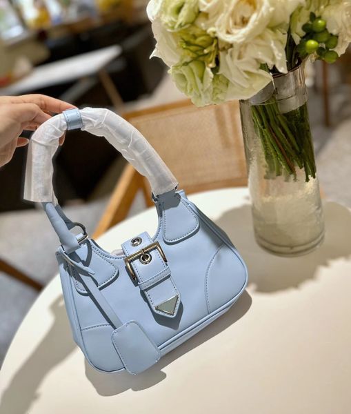 2023 new half moon underarm bag luxury designer women's vintage classic genuine leather manufacturing popular super versatile handbag
2023 new half moon underarm bag luxury designer women's vintage classic genuine leather manufacturing popular super versatile handbag