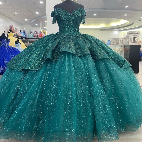 blackish green shiny v-neck quinceanera dresses mexican lace puffy ball gowns off-shoulder applique luxury vestidos de xv anos, Blue;red
blackish green shiny v-neck quinceanera dresses mexican lace puffy ball gowns off-shoulder applique luxury vestidos de xv anos, Blue;red