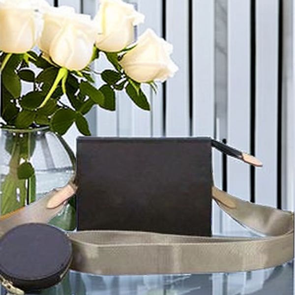 luxury brand selling new high-quality leather zipper wallet with multiple colors to choose from casual and fashionable highly praised produc
luxury brand selling new high-quality leather zipper wallet with multiple colors to choose from casual and fashionable highly praised produc