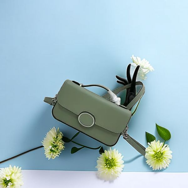 2023 temperament green cowhide flap women's bag luxury new simple one shoulder crossbody luxury brand style life leisure fashion beach
2023 temperament green cowhide flap women's bag luxury new simple one shoulder crossbody luxury brand style life leisure fashion beach