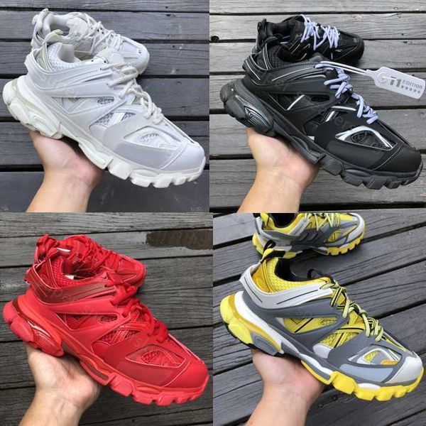 designer track 3.0 men women casual shoes triple s 3 sneakers white black sneakers leather trainer nylon printed platform trainers 36-45 
designer track 3.0 men women casual shoes triple s 3 sneakers white black sneakers leather trainer nylon printed platform trainers 36-45