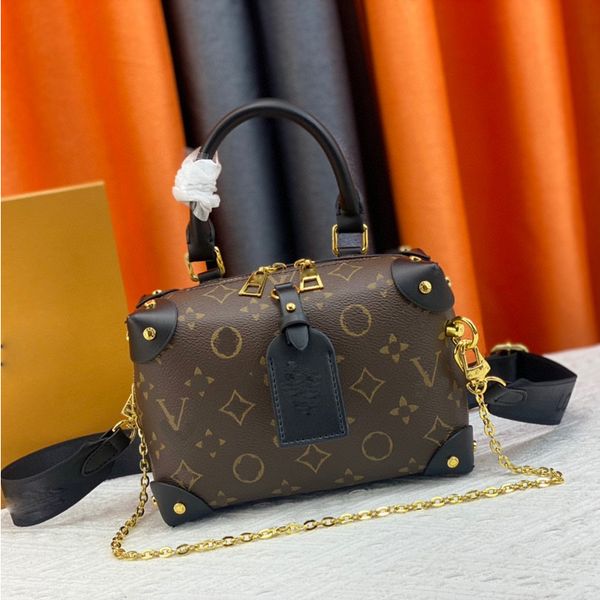 luxury designer bag cowhide women shoulder bag rivet leather corners handbag embroidery letter printing chain crossbody clutch bag mini meta
luxury designer bag cowhide women shoulder bag rivet leather corners handbag embroidery letter printing chain crossbody clutch bag mini meta