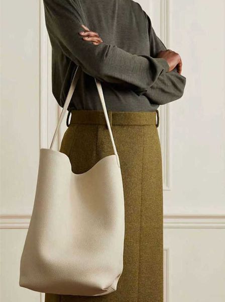 the row bag leather autumn and winter large capacity commuter one shoulder handheld tote women's small design bucket bag luxury and hig
the row bag leather autumn and winter large capacity commuter one shoulder handheld tote women's small design bucket bag luxury and hig