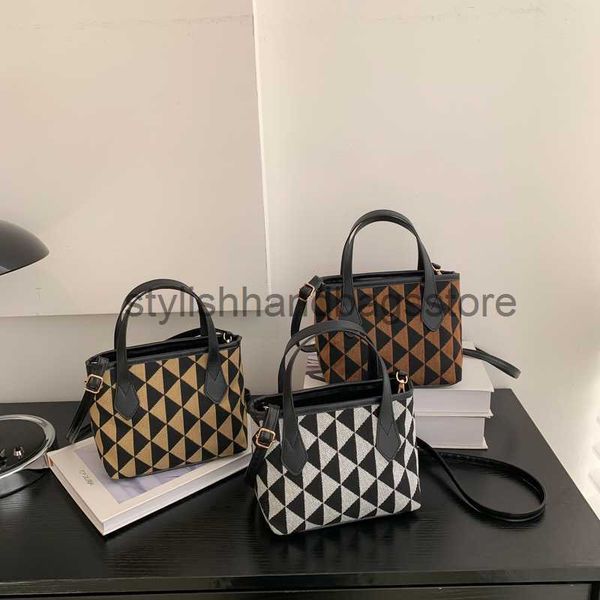 shoulder baobao women's spring 2023 new fashionable style lingge contrast handheld bucket one small bagstylishhandbagsstorestylishhandb
shoulder baobao women's spring 2023 new fashionable style lingge contrast handheld bucket one small bagstylishhandbagsstorestylishhandb