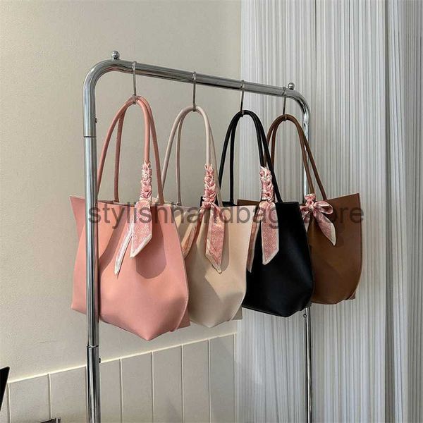 shoulder large capacity fashion soft leather scarf handbag 2023 spring/summer new western style one underarm tote tidestylishhandbagsstorest
shoulder large capacity fashion soft leather scarf handbag 2023 spring/summer new western style one underarm tote tidestylishhandbagsstorest