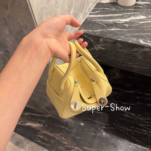 h ermes lindiss for women super 262 grade candy color fashionable single shoulder crossbody small square bag doctors nich with real logo
h ermes lindiss for women super 262 grade candy color fashionable single shoulder crossbody small square bag doctors nich with real logo