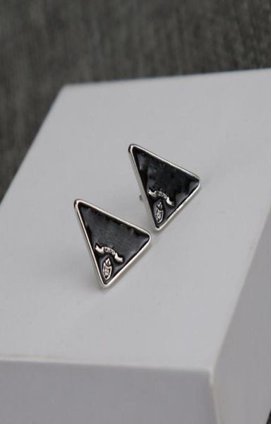 women brand jewelry earrings fashion designer hoop earrings triangle letter ear studs lady wedding party accessories nice quality1093105, Golden
women brand jewelry earrings fashion designer hoop earrings triangle letter ear studs lady wedding party accessories nice quality1093105, Golden