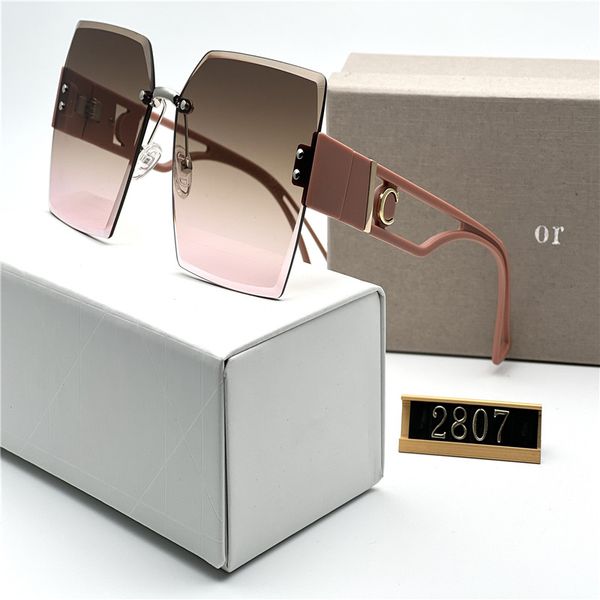 designer sunglasses for women and men fashion model special uv400 protection letters big leg double beam frame outdoor luxury design women s, White;black
designer sunglasses for women and men fashion model special uv400 protection letters big leg double beam frame outdoor luxury design women s, White;black
