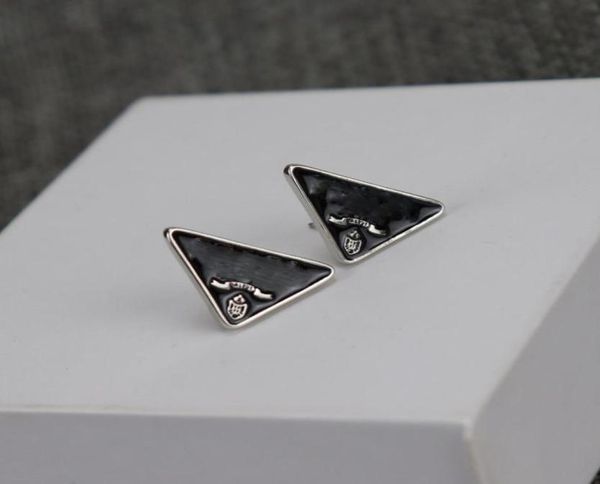 women brand jewelry earrings fashion designer hoop earrings triangle letter ear studs lady wedding party accessories nice quality1077120, Golden
women brand jewelry earrings fashion designer hoop earrings triangle letter ear studs lady wedding party accessories nice quality1077120, Golden