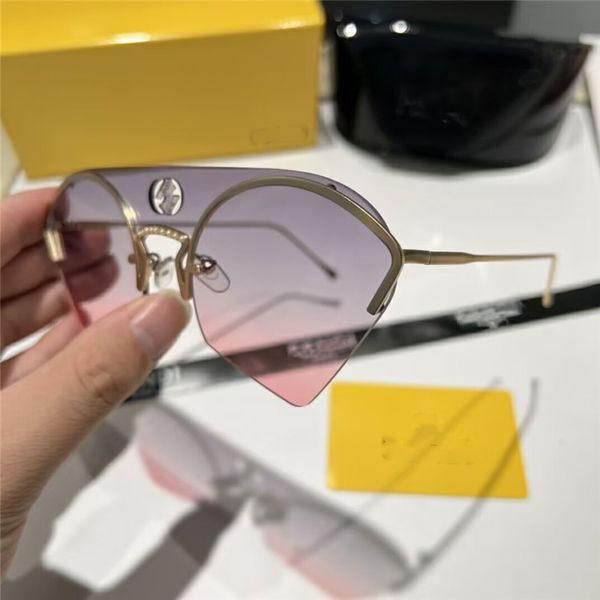 designer sunglasses for women and men fashion model special uv400 protection letters big leg double beam frame outdoor luxury design women s, White;black
designer sunglasses for women and men fashion model special uv400 protection letters big leg double beam frame outdoor luxury design women s, White;black