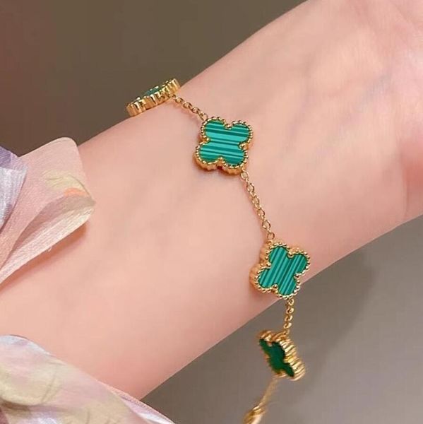 classic 4/four leaf clover designer bracelet white red blue agate shell women mother charms bracelets 18k gold plated luxury wedding woman f, Golden;silver
classic 4/four leaf clover designer bracelet white red blue agate shell women mother charms bracelets 18k gold plated luxury wedding woman f, Golden;silver