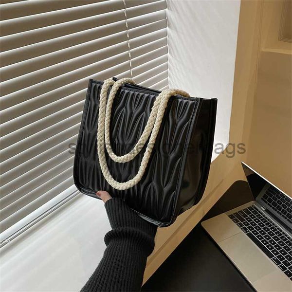 shoulder bags this year's popular pleated bag for women's 2023 new literary trend shoulder bag with casual texture underarm tote w
shoulder bags this year's popular pleated bag for women's 2023 new literary trend shoulder bag with casual texture underarm tote w