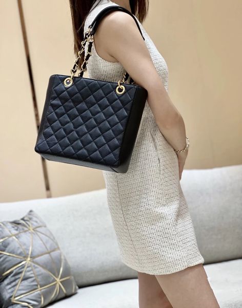 10a 25.5m women chain shoulder bag luxurys designers bag real leather caviar lambskin lady shopping bags classics hangbag tote with box
10a 25.5m women chain shoulder bag luxurys designers bag real leather caviar lambskin lady shopping bags classics hangbag tote with box