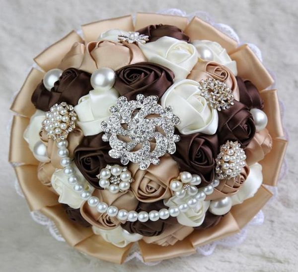 luxury crystal brooches bridal wedding bouquet rose lace pearls diamond bride holding wedding flowers bouquets brooch flower favor6679599
luxury crystal brooches bridal wedding bouquet rose lace pearls diamond bride holding wedding flowers bouquets brooch flower favor6679599