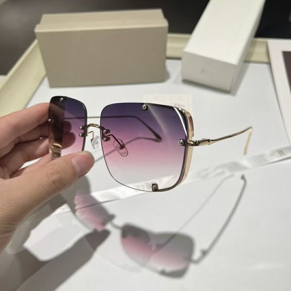 designer sunglasses for women and men fashion model special uv400 protection letters big leg double beam frame outdoor luxury design women s, White;black
designer sunglasses for women and men fashion model special uv400 protection letters big leg double beam frame outdoor luxury design women s, White;black