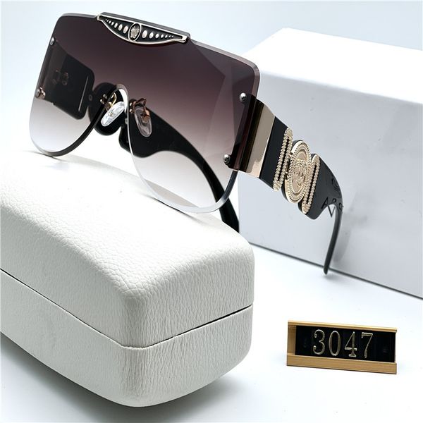 designer sunglasses for women and men fashion model special uv400 protection letters big leg double beam frame outdoor luxury design women s, White;black
designer sunglasses for women and men fashion model special uv400 protection letters big leg double beam frame outdoor luxury design women s, White;black