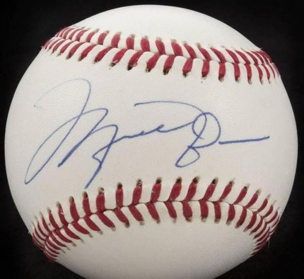 michael keven collection autographed signed signatured usa america indoor outdoor sprots major league baseball ball1762867
michael keven collection autographed signed signatured usa america indoor outdoor sprots major league baseball ball1762867