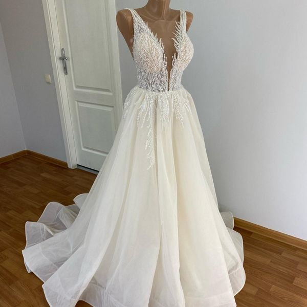 v-neck lace beads crystal wedding dress 2023 with shiny tulle vestidos garden a line sleeveless bridal gowns, White
v-neck lace beads crystal wedding dress 2023 with shiny tulle vestidos garden a line sleeveless bridal gowns, White