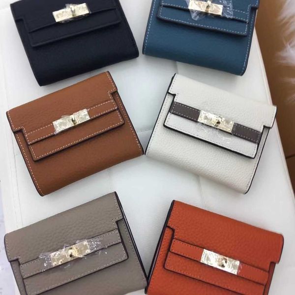 fashion genuine leather short wallet women's style 2023 new soft cowhide folding card bag classic luxury coin purse, Red;black
fashion genuine leather short wallet women's style 2023 new soft cowhide folding card bag classic luxury coin purse, Red;black