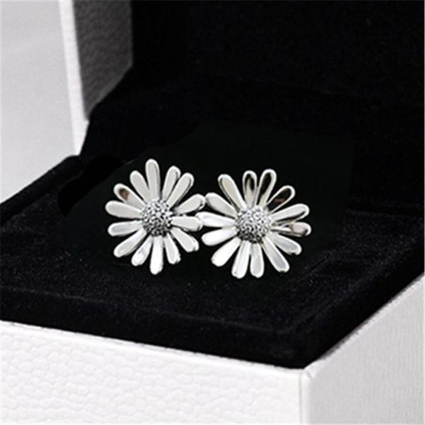 high-quality 100% s925 sterling silver pave daisy flower statement stud earrings european style jewelry228q5537971, Golden;silver
high-quality 100% s925 sterling silver pave daisy flower statement stud earrings european style jewelry228q5537971, Golden;silver