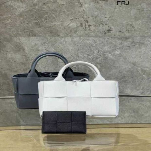 aa designer handbags bottegasvenetas bags candy arcos womens bag new mini arco tote woven handbill shoulder vyx have frj
aa designer handbags bottegasvenetas bags candy arcos womens bag new mini arco tote woven handbill shoulder vyx have frj