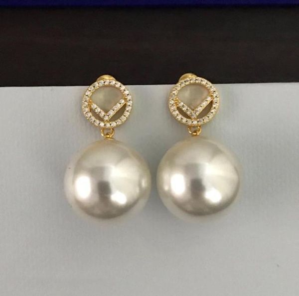 brief women designers stud gold earring diamond pearl earrings ear stud womens designer studs birthday gift letters f 221121062602479, Golden;silver
brief women designers stud gold earring diamond pearl earrings ear stud womens designer studs birthday gift letters f 221121062602479, Golden;silver