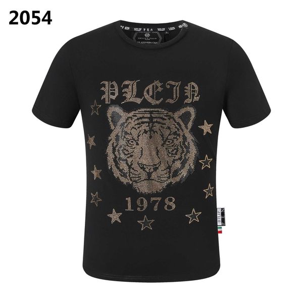 new style phillip plain men t-shirt designer pp skull diamond t shirt short sleeve dollar brown bear brand o-neck skulls paris polop81g, White;black 
new style phillip plain men t-shirt designer pp skull diamond t shirt short sleeve dollar brown bear brand o-neck skulls paris polop81g, White;black