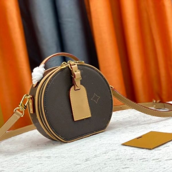 mini boite chapeaux women's bag designer bag lou vuii crossbody handbag multi-color you bag portable newspaper fashion basket bag
mini boite chapeaux women's bag designer bag lou vuii crossbody handbag multi-color you bag portable newspaper fashion basket bag