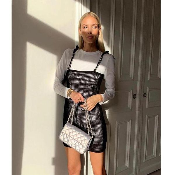 fashion summer short sleeve two pieces set mini dress women white long tshirt with black hollow out knitted straps dresses4974255
fashion summer short sleeve two pieces set mini dress women white long tshirt with black hollow out knitted straps dresses4974255