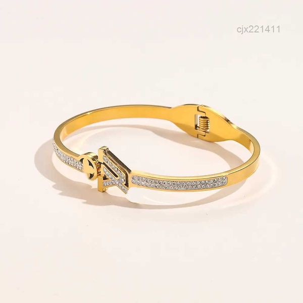 premium designer bracelet luxury letter crystal plated stainless steel couple gift zg1335 ygyg, Golden;silver
premium designer bracelet luxury letter crystal plated stainless steel couple gift zg1335 ygyg, Golden;silver